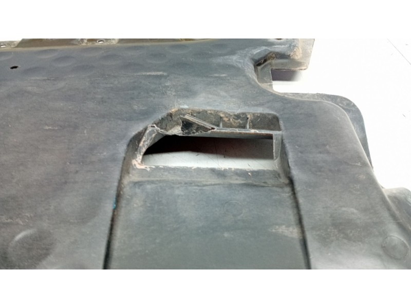 Recambio de cubrecarter para mercedes-benz clase e (w213) e 220 d (213.004) referencia OEM IAM A2055240200  