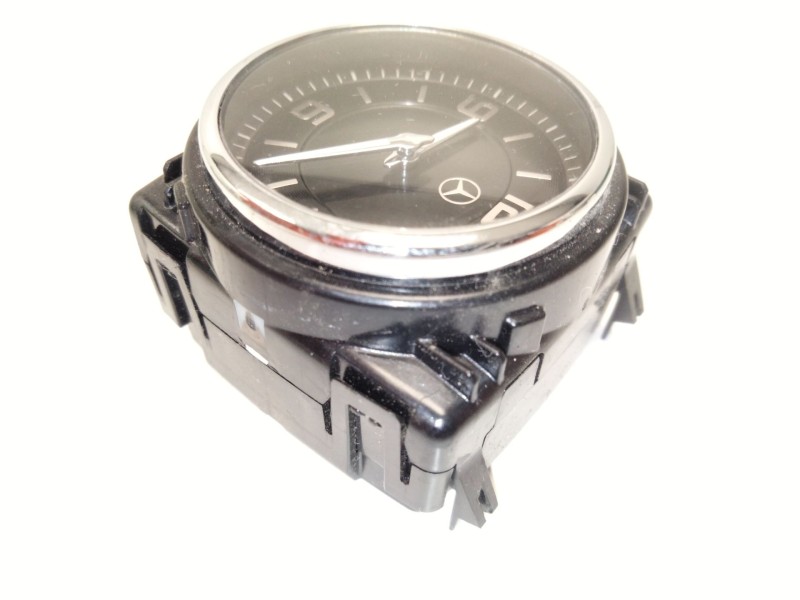 Recambio de reloj para mercedes-benz clase e (w213) e 220 d (213.004) referencia OEM IAM A2138272000  