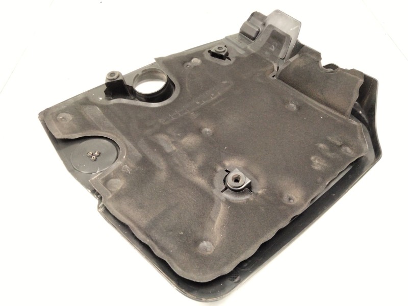 Recambio de tapa motor para mercedes-benz glc (x253) 300 de 4-matic (253.911) referencia OEM IAM A2640102400  