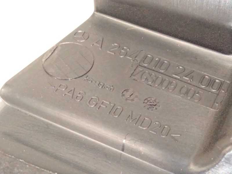 Recambio de tapa motor para mercedes-benz glc (x253) 300 de 4-matic (253.911) referencia OEM IAM A2640102400  