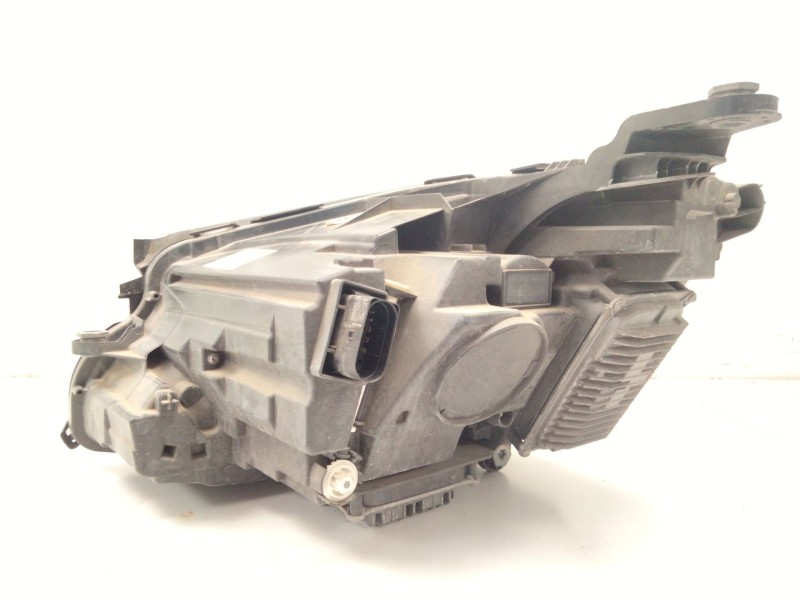 Recambio de faro xenon derecho para mercedes-benz clase e (w213) e 220 d (213.004) referencia OEM IAM A2139061804  