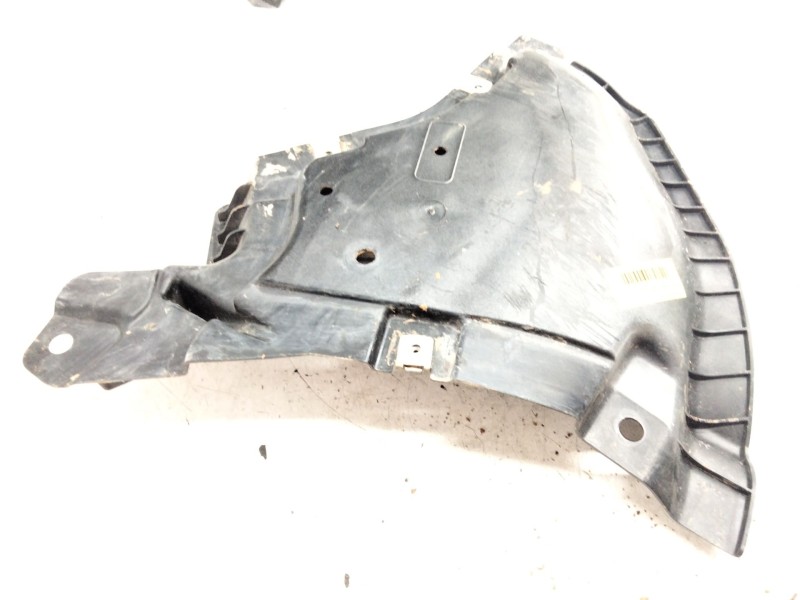 Recambio de panel protector para mercedes-benz clase e (w213) e 220 d (213.004) referencia OEM IAM A2135200600  