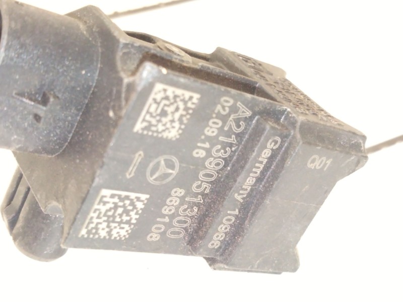 Recambio de sensor impacto airbag para mercedes-benz clase e (w213) e 220 d (213.004) referencia OEM IAM A2139051300  