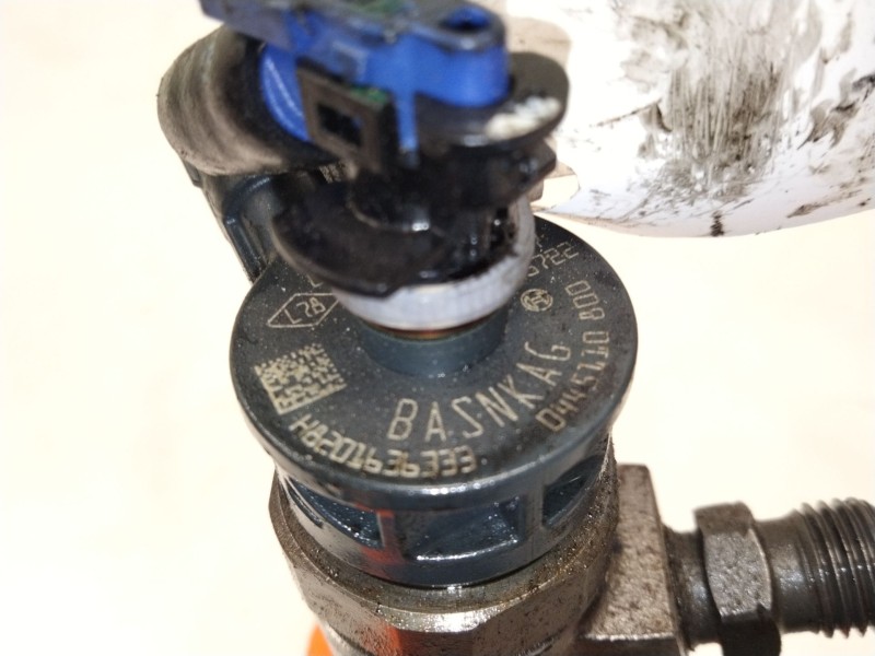 Recambio de inyector para mercedes-benz clase b sports tourer (w247) b 180 d (247.003) referencia OEM IAM 0445110800  