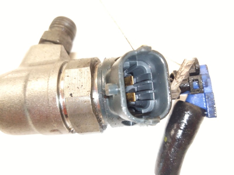 Recambio de inyector para mercedes-benz clase b sports tourer (w247) b 180 d (247.003) referencia OEM IAM 0445110800  