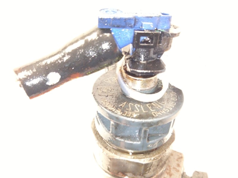 Recambio de inyector para mercedes-benz clase b sports tourer (w247) b 180 d (247.003) referencia OEM IAM 0445110800  