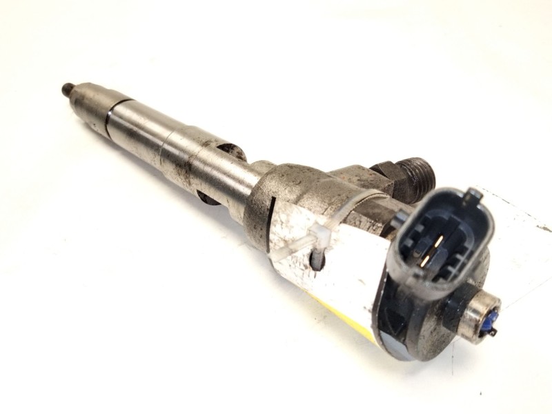 Recambio de inyector para mercedes-benz clase b sports tourer (w247) b 180 d (247.003) referencia OEM IAM 0445110800  