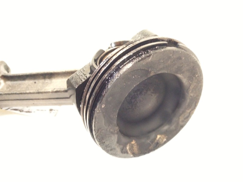 Recambio de piston para mercedes-benz clase b sports tourer (w247) b 180 d (247.003) referencia OEM IAM   