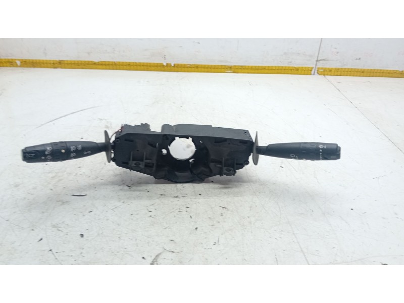 Recambio de mando intermitentes y limpia para microcar m.cross referencia OEM IAM 77071168  