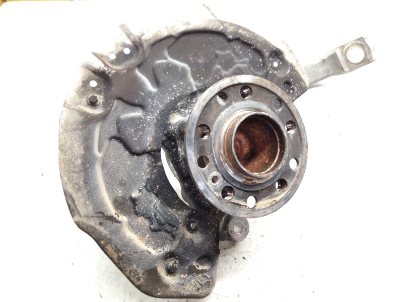 Recambio de mangueta delantera izquierda para mercedes-benz clase e (w213) e 220 d (213.004) referencia OEM IAM A2133324700  