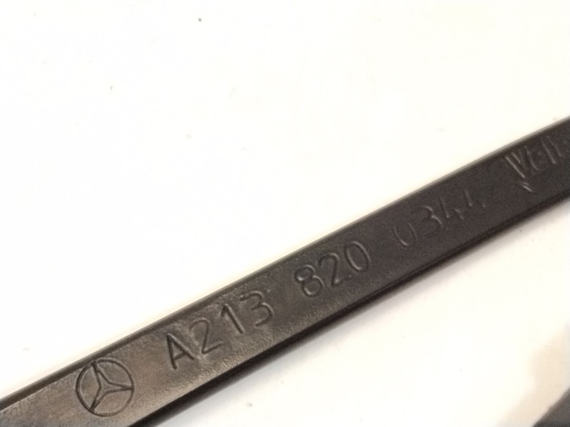 Recambio de brazo limpia delantero derecho para mercedes-benz clase e (w213) e 220 d (213.004) referencia OEM IAM A2138200344  