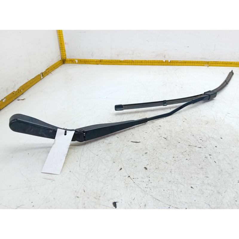 Recambio de brazo limpia delantero izquierdo para mercedes-benz clase e (w213) e 220 d (213.004) referencia OEM IAM A2138205302 
