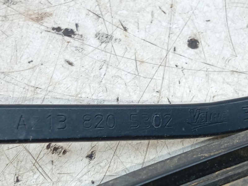 Recambio de brazo limpia delantero izquierdo para mercedes-benz clase e (w213) e 220 d (213.004) referencia OEM IAM A2138205302 