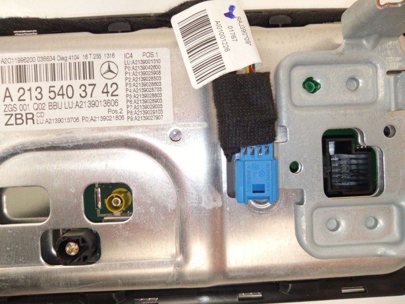 Recambio de pantalla multifuncion para mercedes-benz clase e (w213) e 220 d (213.004) referencia OEM IAM A2135403742  