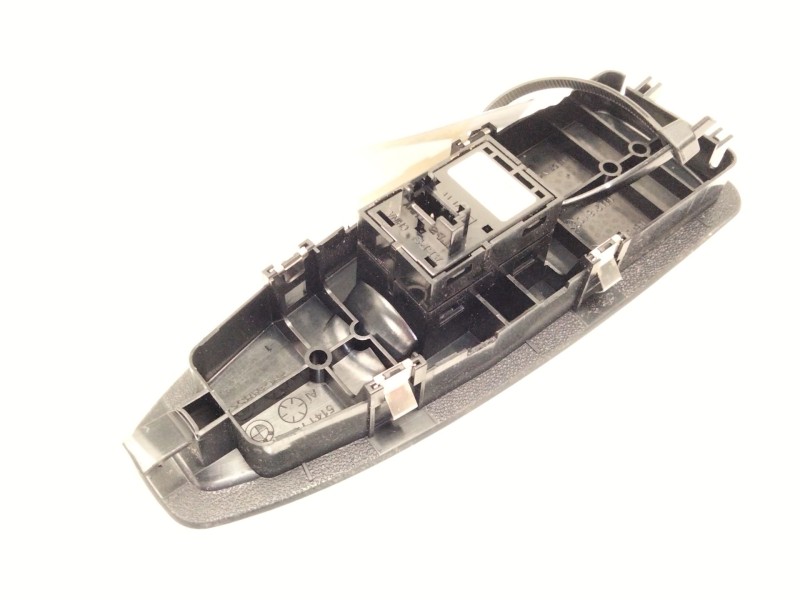 Recambio de mando elevalunas delantero derecho para bmw 3 (f30, f80) 318 d xdrive referencia OEM IAM 9208107  