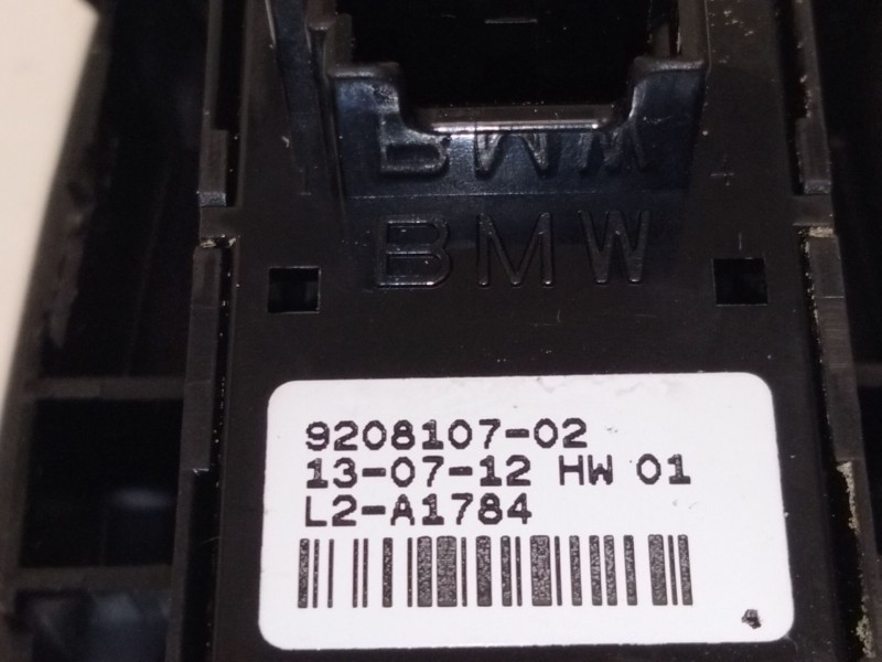 Recambio de mando elevalunas delantero derecho para bmw 3 (f30, f80) 318 d xdrive referencia OEM IAM 9208107  