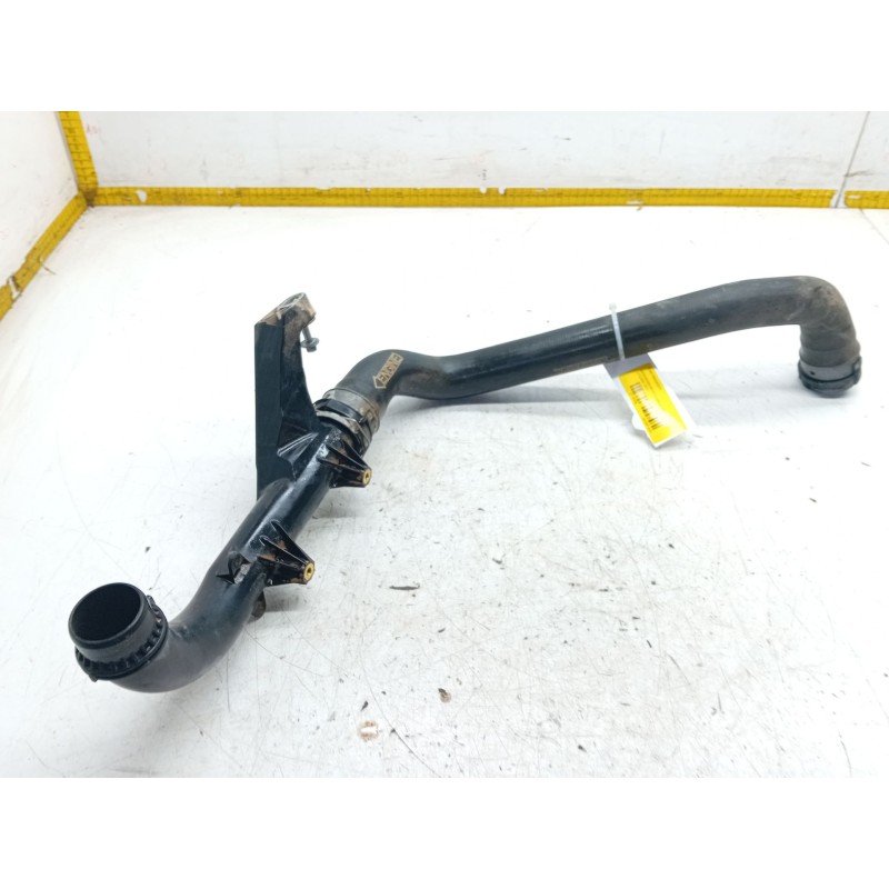 Recambio de tubo radiador para mercedes-benz clase e (w213) e 220 d (213.004) referencia OEM IAM A2135010182  