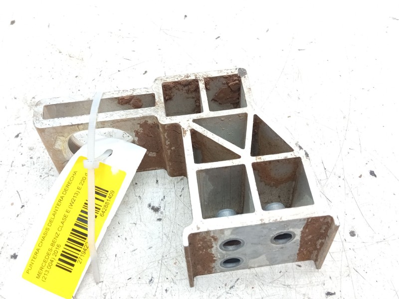 Recambio de puntera chasis delantera derecha para mercedes-benz clase e (w213) e 220 d (213.004) referencia OEM IAM A2135010720 