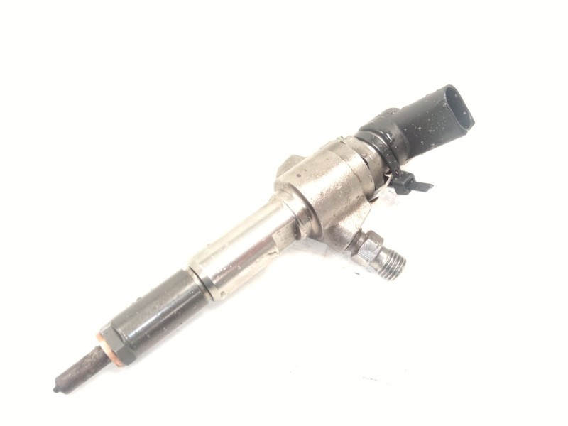 Recambio de inyector para ford transit connect monospace 1.6 tdci referencia OEM IAM 9802448680  