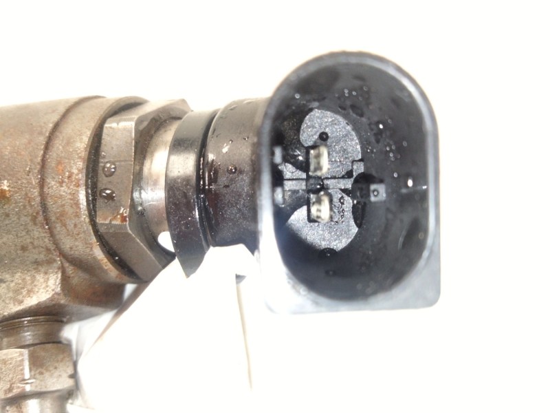 Recambio de inyector para ford transit connect monospace 1.6 tdci referencia OEM IAM 9802448680  