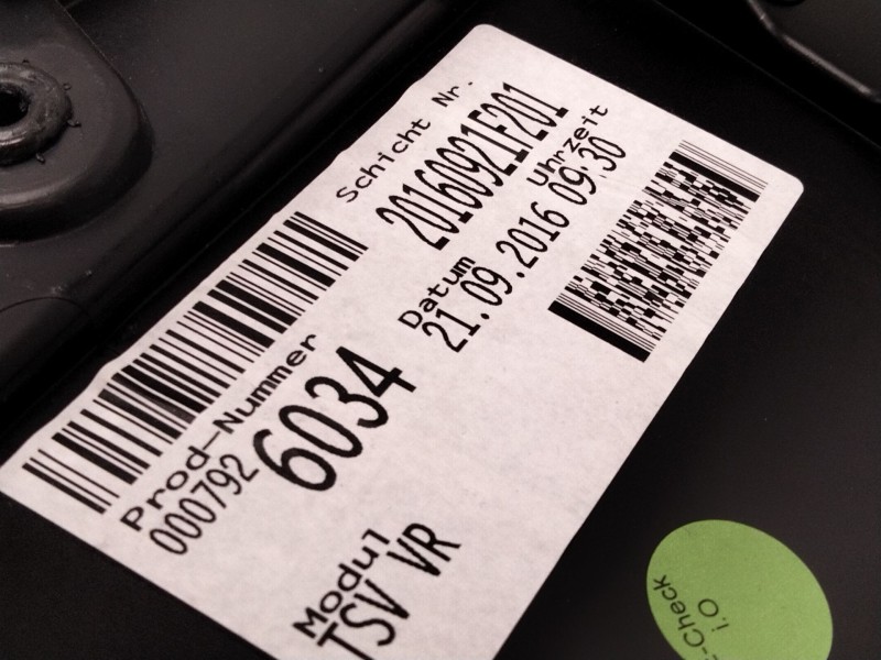 Recambio de guarnecido puerta delantera derecha para mercedes-benz clase e (w213) e 220 d (213.004) referencia OEM IAM A21372086