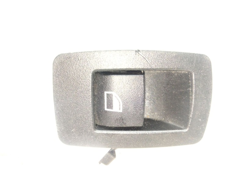 Recambio de mando elevalunas trasero derecho para bmw 3 (f30, f80) 318 d xdrive referencia OEM IAM 9208106  