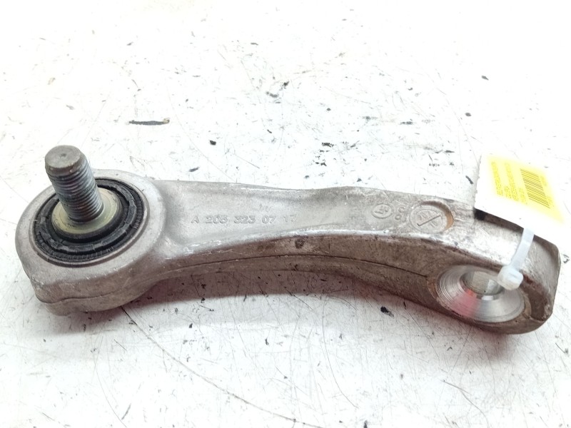 Recambio de bieleta estabilizadora delantera izquierda para mercedes-benz clase e (w213) e 220 d (213.004) referencia OEM IAM A2