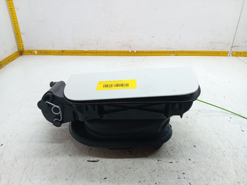 Recambio de tapa exterior combustible para bmw 3 (f30, f80) 318 d xdrive referencia OEM IAM   