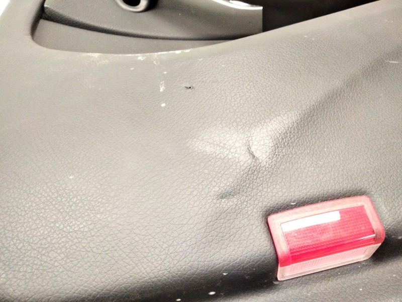 Recambio de guarnecido puerta trasera derecha para mercedes-benz clase e (w213) e 220 d (213.004) referencia OEM IAM A2137307805