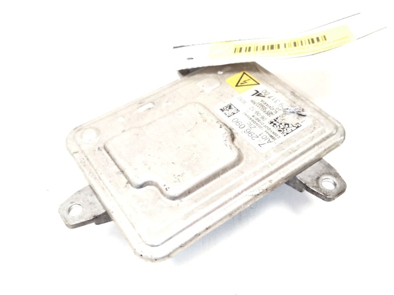 Recambio de centralita faros xenon para bmw 3 (f30, f80) 318 d xdrive referencia OEM IAM 7296090  