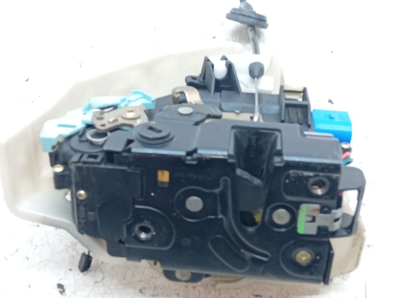 Recambio de cerradura puerta trasera izquierda para volkswagen golf v (1k1) 1.9 tdi referencia OEM IAM 7L0839015  