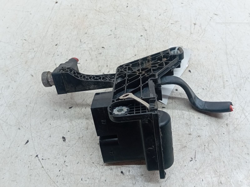 Recambio de caja fusibles para bmw 3 (f30, f80) 318 d xdrive referencia OEM IAM V5929615001  