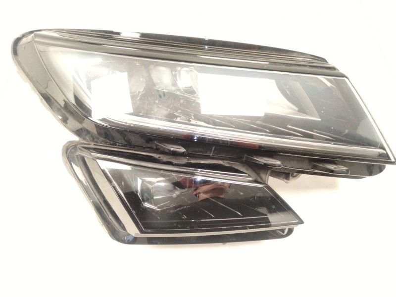 Recambio de faro xenon derecho para skoda kodiaq referencia OEM IAM 566941016H  
