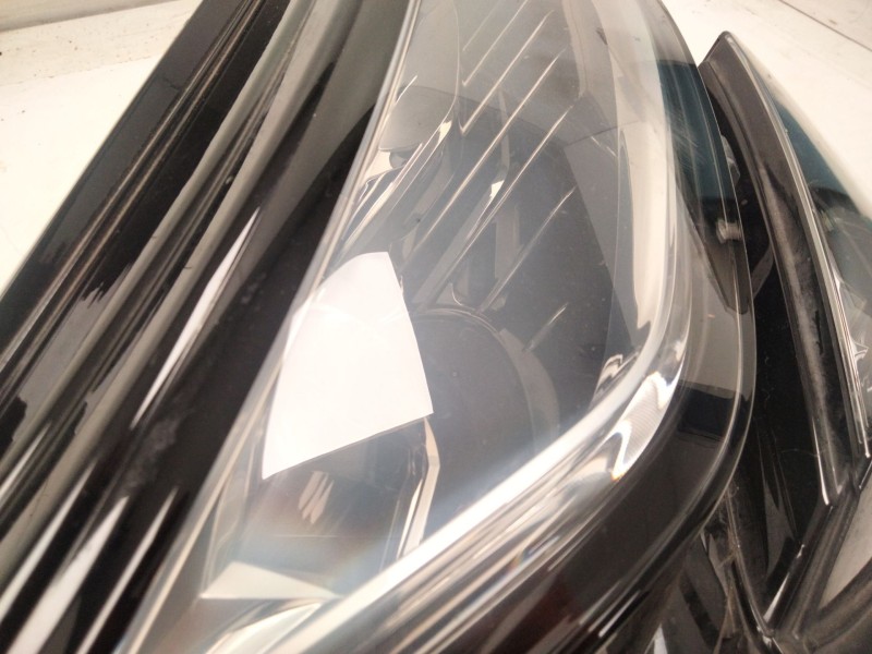 Recambio de faro xenon derecho para skoda kodiaq referencia OEM IAM 566941016H  