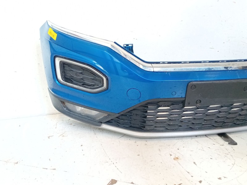 Recambio de paragolpes delantero para volkswagen t-roc (a11, d11) 1.5 tsi referencia OEM IAM 2GA807221A  