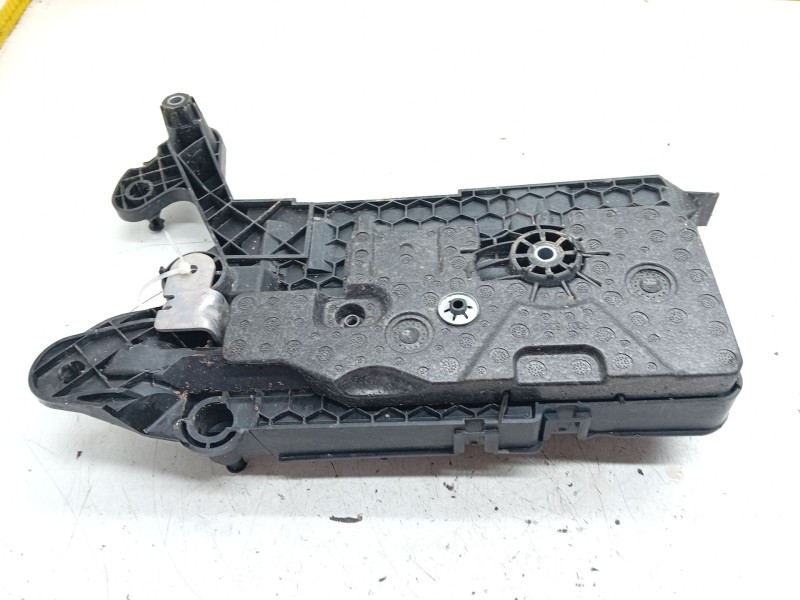 Recambio de soporte bateria para volkswagen t-roc (a11, d11) 1.5 tsi referencia OEM IAM 5Q0915331K  