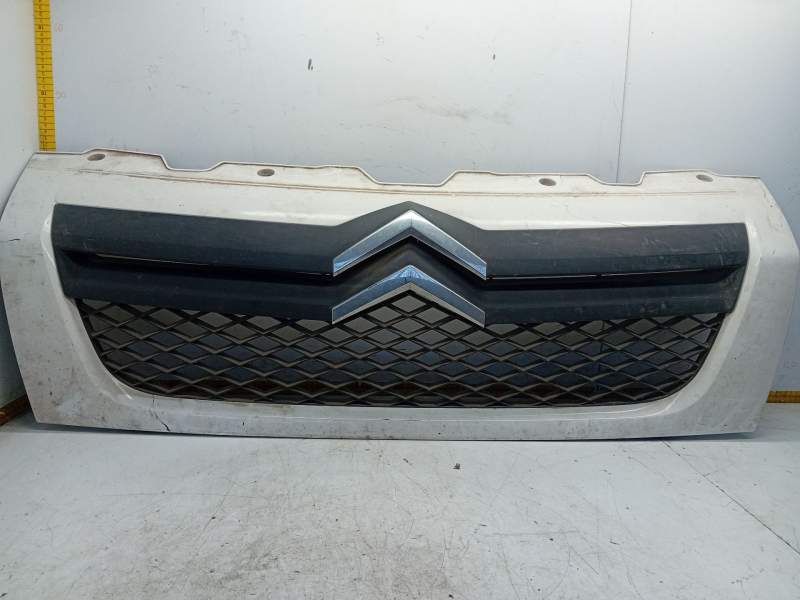 Recambio de rejilla delantera para citroën jumper grossraumkasten 2.2 hdi fap cat referencia OEM IAM 1308069070  