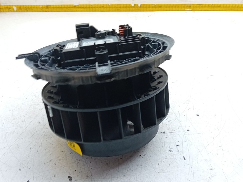 Recambio de motor calefaccion para mercedes-benz clase e (w213) e 220 d (213.004) referencia OEM IAM 0130309004  