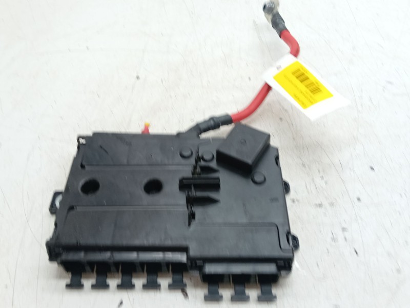 Recambio de fusible bateria para mercedes-benz clase e (w213) e 220 d (213.004) referencia OEM IAM A2135406200  