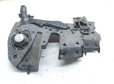 Recambio de moldura para mercedes-benz clase e (w213) e 220 d (213.004) referencia OEM IAM 213680  