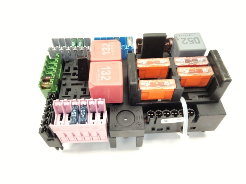 Recambio de caja fusibles para mercedes-benz clase e (w213) e 220 d (213.004) referencia OEM IAM A2139068701  