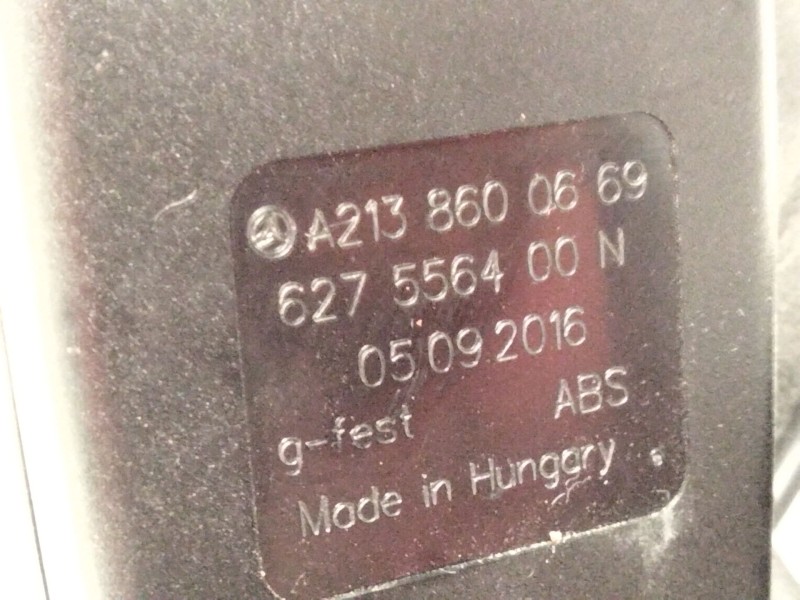 Recambio de enganche cinturon trasero derecho para mercedes-benz clase e (w213) e 220 d (213.004) referencia OEM IAM A2138600669