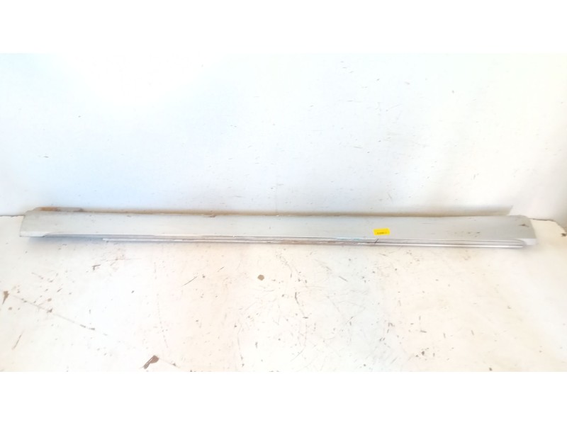 Recambio de talonera derecha para mercedes-benz clase e (w213) e 220 d (213.004) referencia OEM IAM A2136901040  