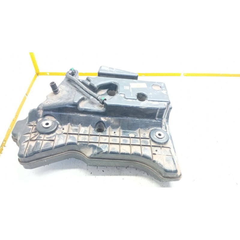 Recambio de deposito adblue para mercedes-benz clase e (w213) e 220 d (213.004) referencia OEM IAM A2134706001  