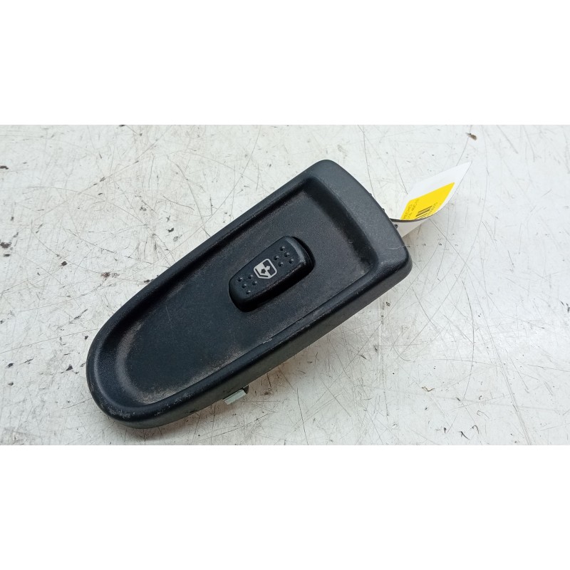 Recambio de mando elevalunas delantero derecho para iveco daily vi caja/chasis 35s18, 35c18, 40c18, 50c18, 60c18, 65c18, 70c18 r