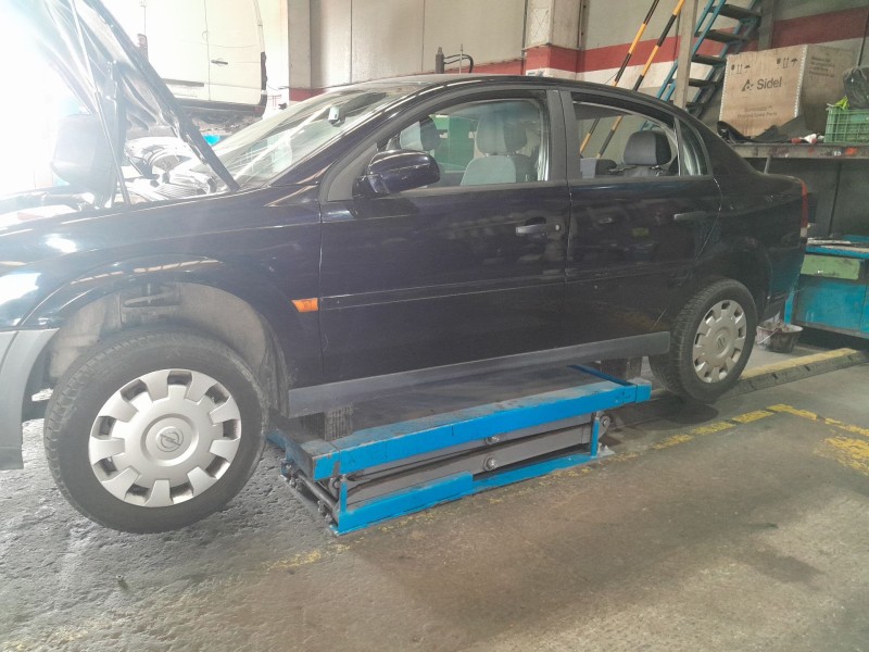 opel vectra c (z02) del año 2003