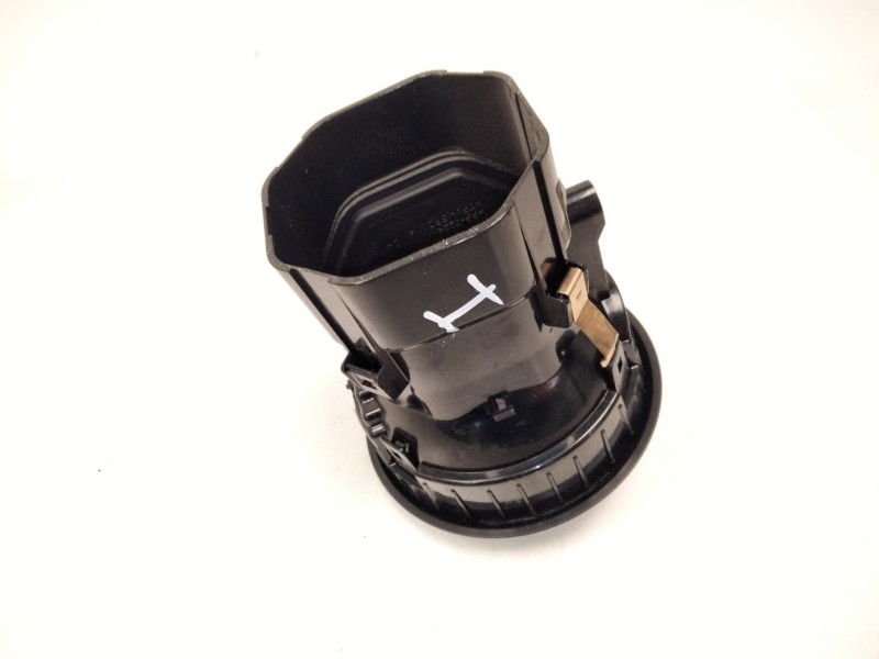 Recambio de aireador izquierdo para mercedes-benz clase e (w213) e 220 d (213.004) referencia OEM IAM A2138308000  