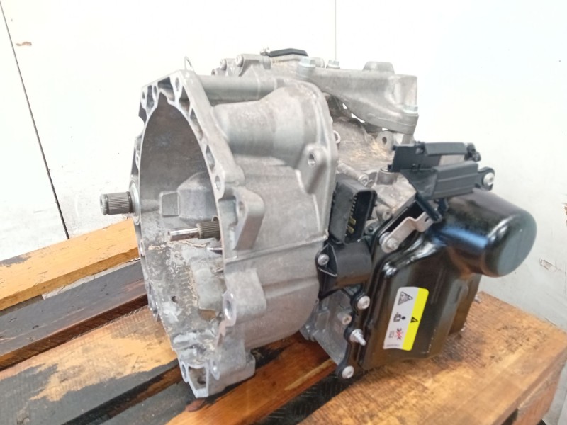 Recambio de caja cambios para volkswagen t-roc (a11, d11) 1.5 tsi referencia OEM IAM 0CG301103C  