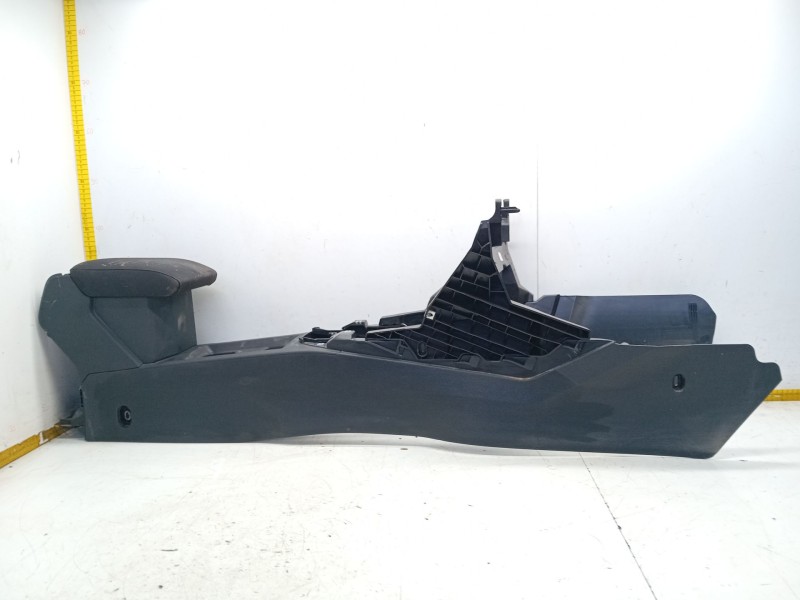 Recambio de consola central para volkswagen t-roc (a11, d11) 1.5 tsi referencia OEM IAM 2GA863241C  