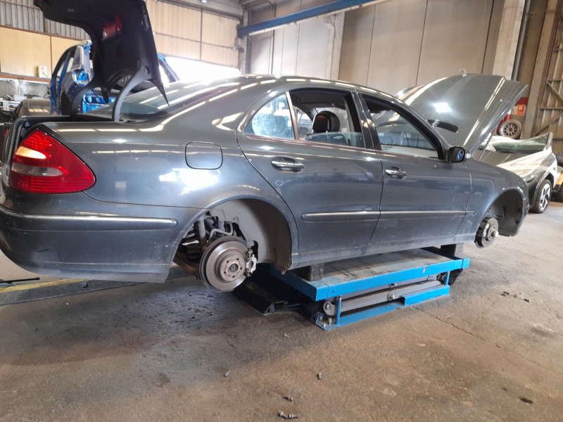mercedes-benz clase e (w211) del año 2003